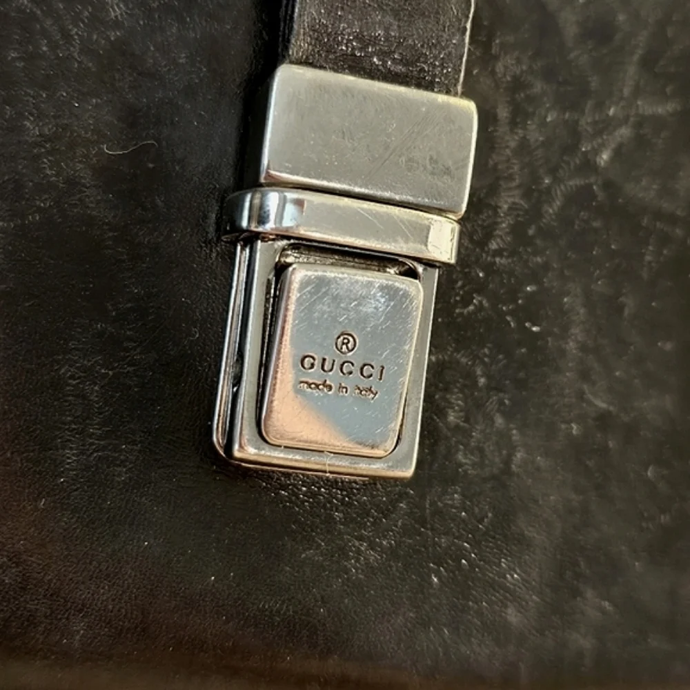 🇮🇹 GUCCI Long Wallet Vintage Bi-Fold: Black Leather & Silver Detailing 🖤